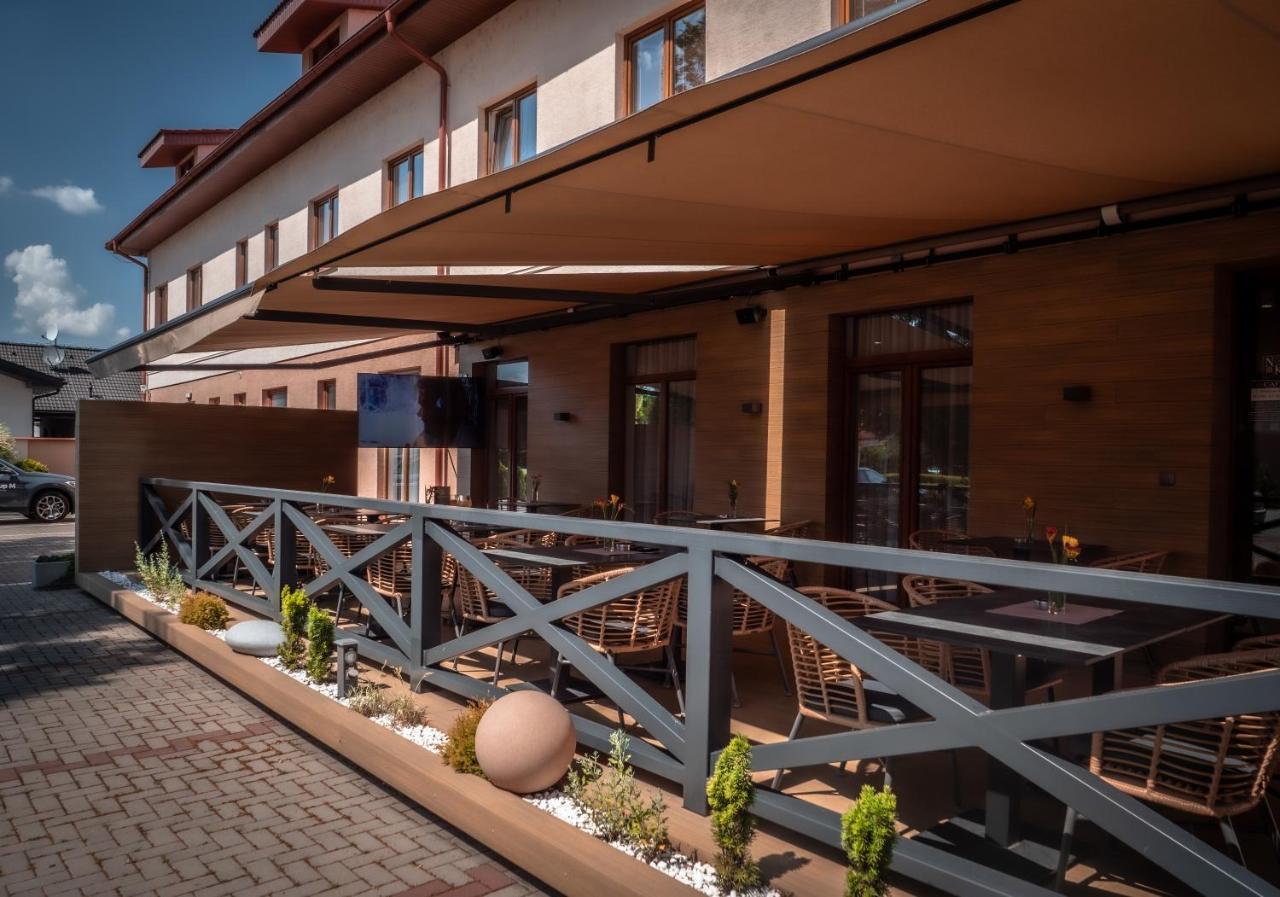 Hotel Novy Kastiel - Self Check-In Topoľčany المظهر الخارجي الصورة